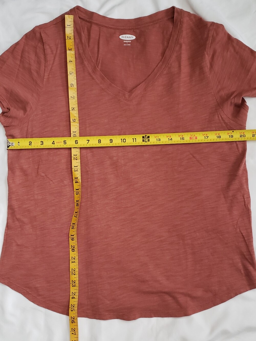 Women's Old Navy Bundle T-shirts - Picture 13 of 15